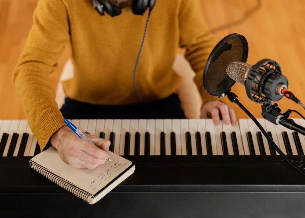 Song Writing Tips to Strengthen Your Musical Identity Song Writing Tips to Strengthen Your Musical Identity